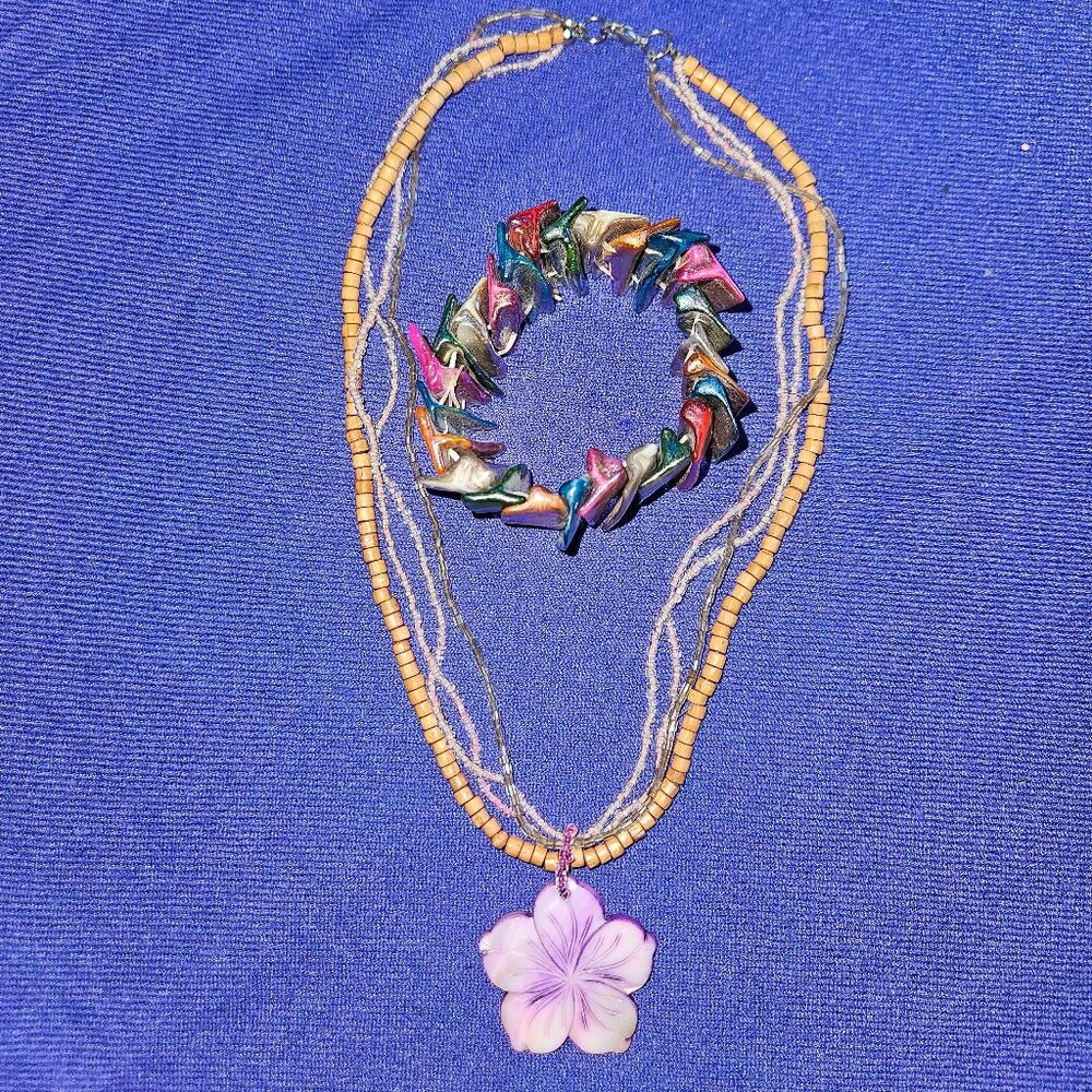 Shell Necklace & Bracelet Set - Picture 4 of 12